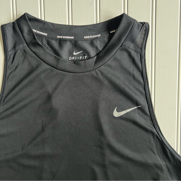 Nike Women’s Running Dri-Fit Black Razor Back Top/ Mesh Back - Picture 4 of 15